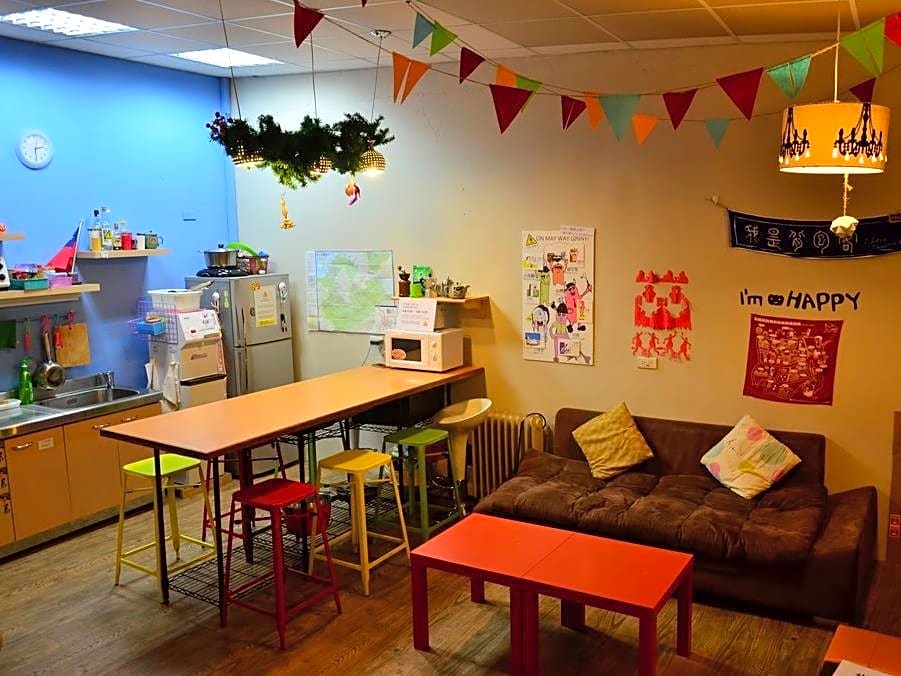 On My Way Jiufen Hostel