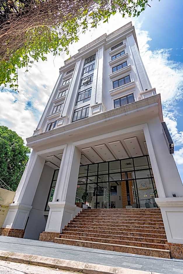 Tq Hotel & Apartment – Haiphong, ME