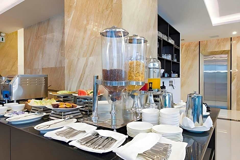 Diamond Luxury Hotel