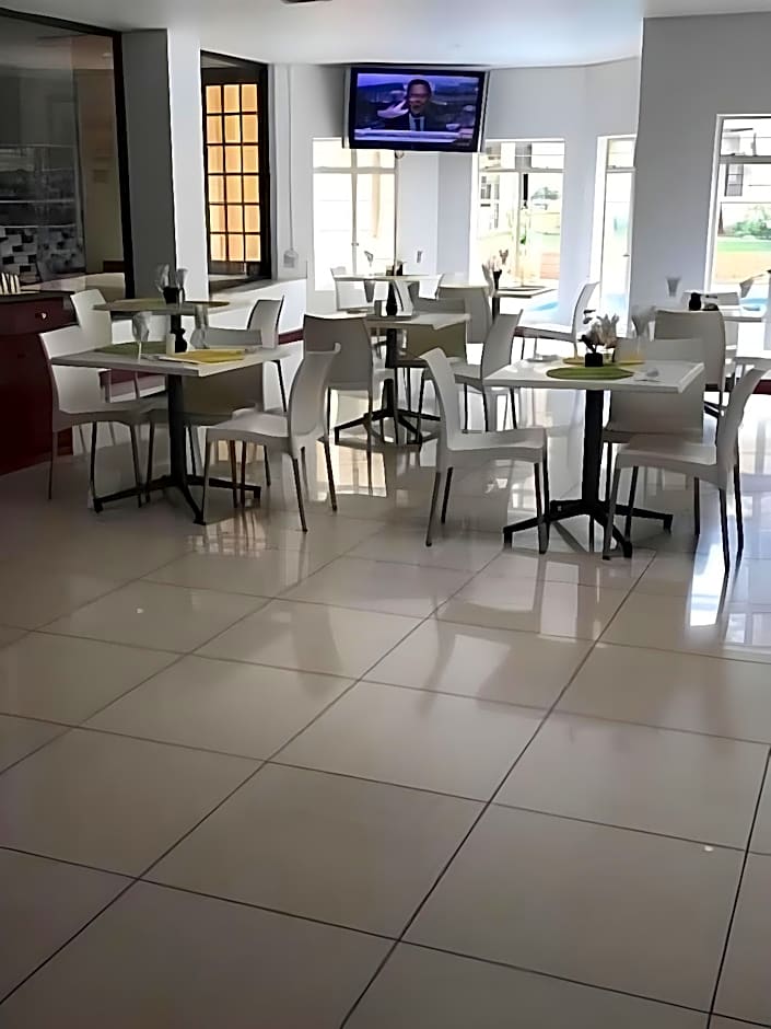 Airport Inn And Suites