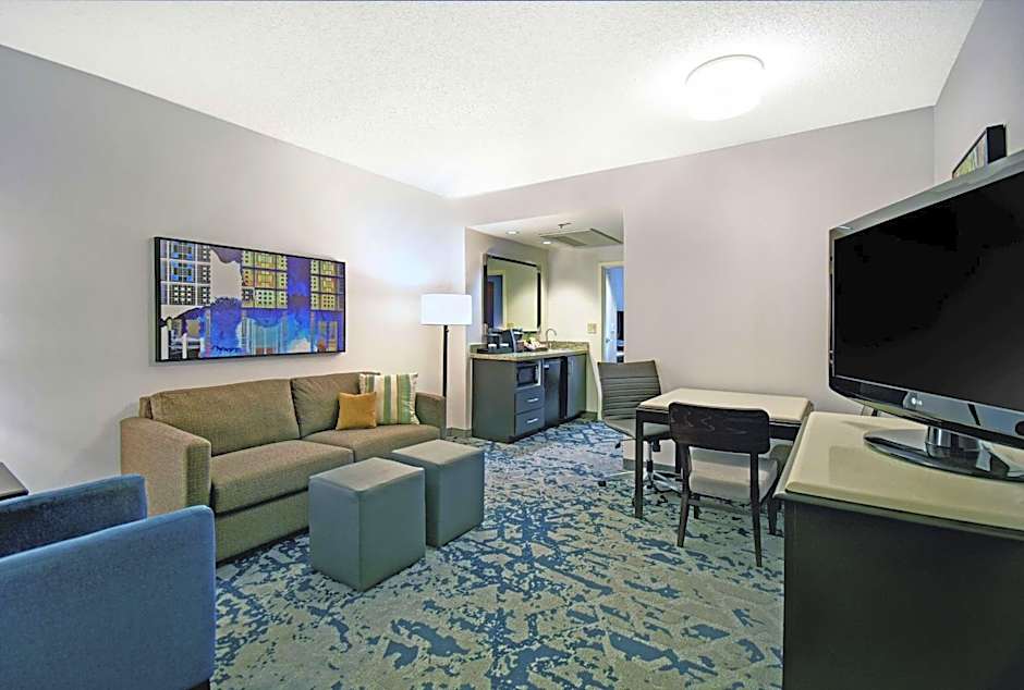 Embassy Suites By Hilton Charleston