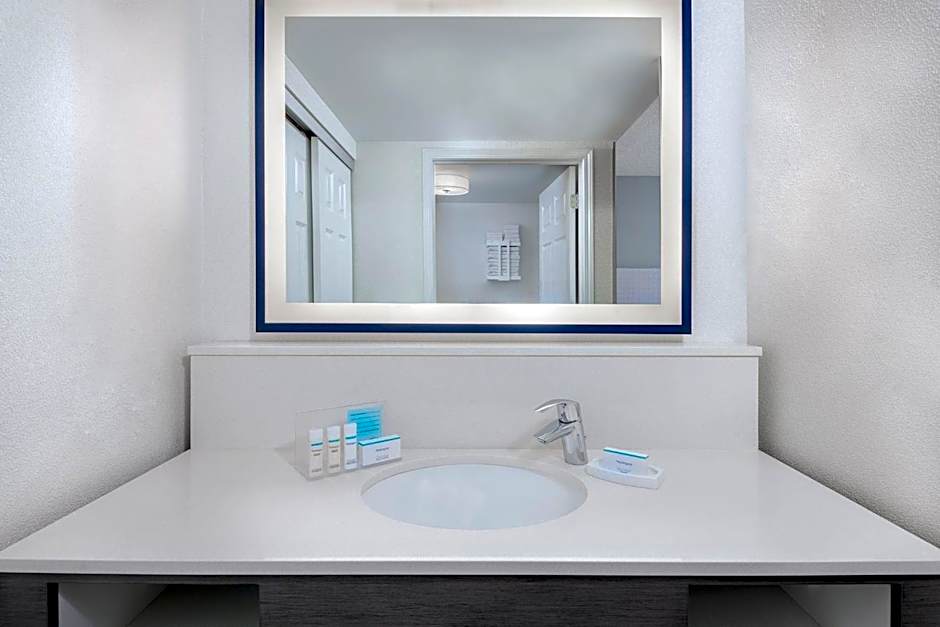 Hampton Inn & Suites Kansas City-Country Club Plaza