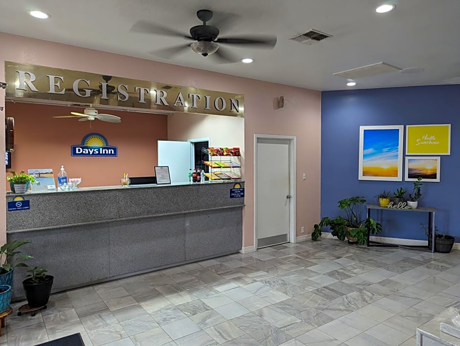 Days Inn by Wyndham Portland/Corpus Christi