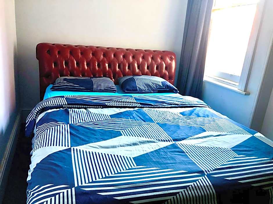 Backpackers Imperial Hotel
