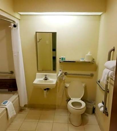 Queen Room - Disability Access
