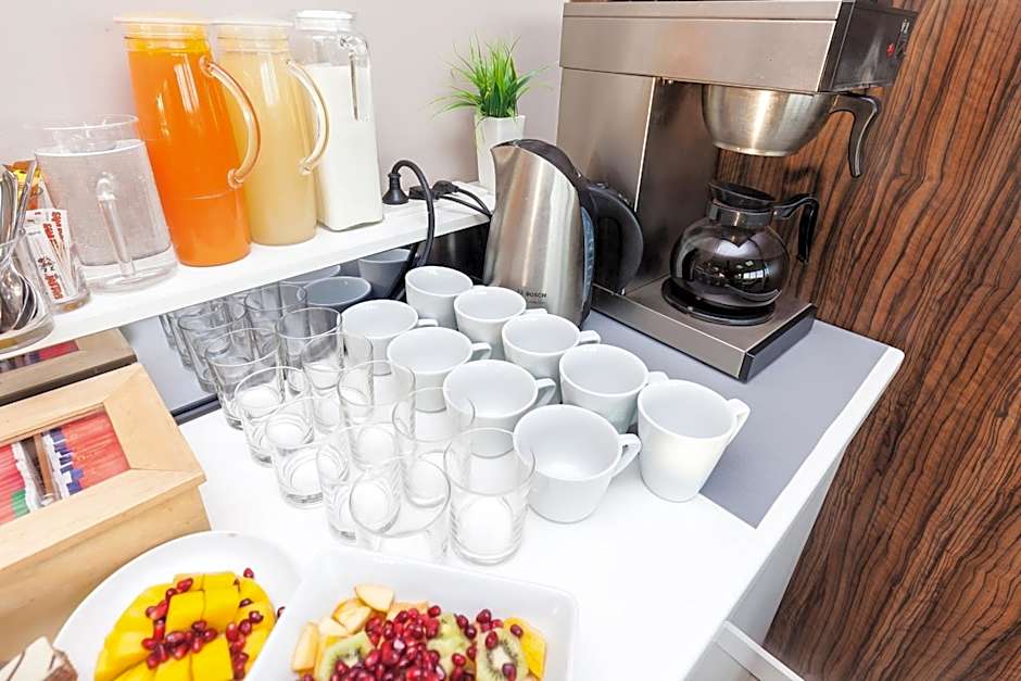 Adresa Suites
