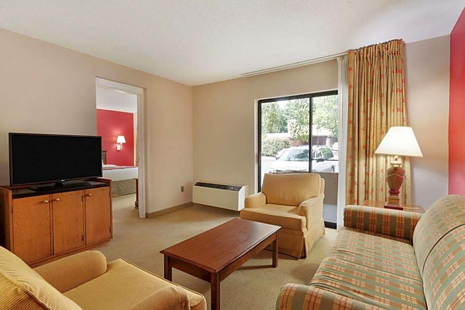 Ramada by Wyndham Raleigh
