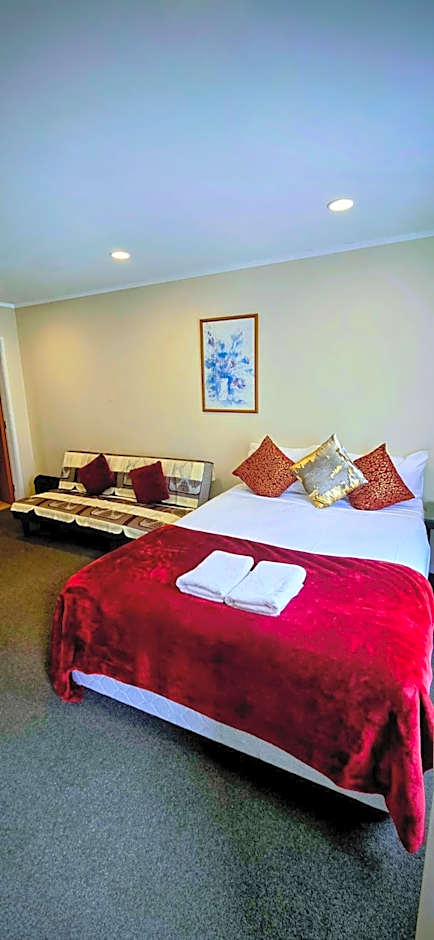 Baden Lodge Motel - PRIVATE SPA Bath