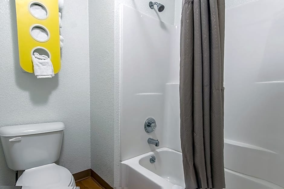 Motel 6 Bakersfield