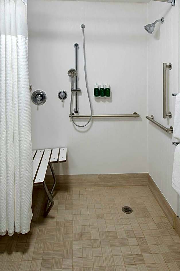 Courtyard by Marriott Syracuse Carrier Circle