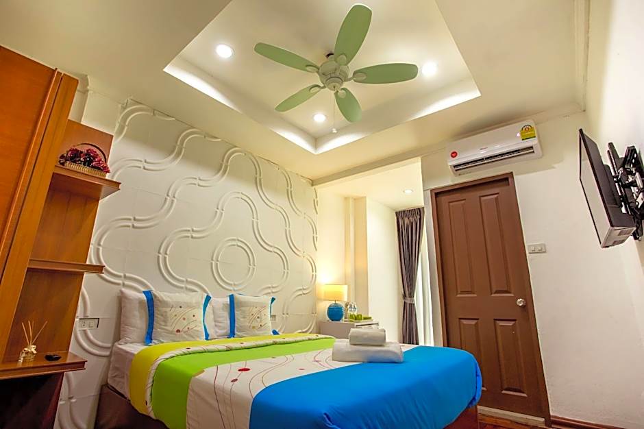 Nine Plus Loft (Guest House)