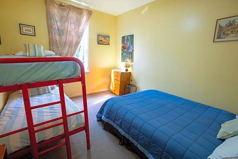 Brunnerton Lodge and Backpackers