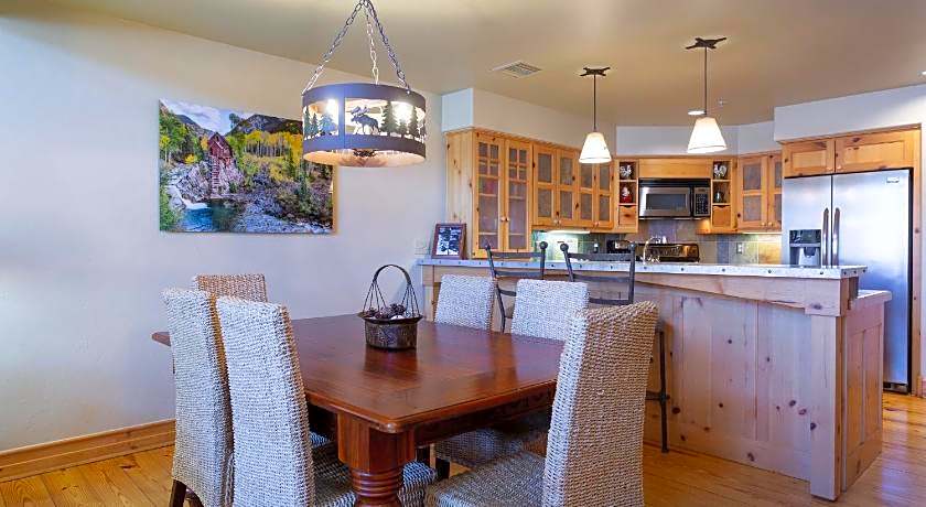 Lodges At Deer Valley