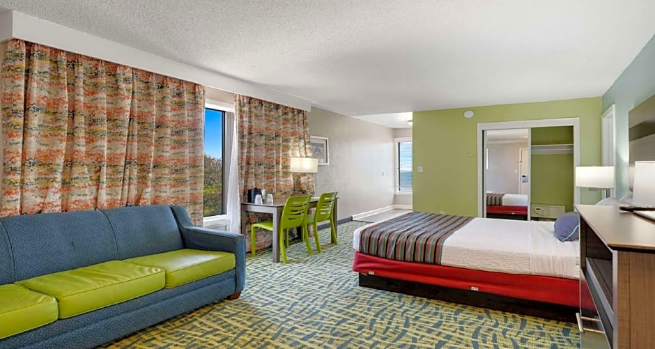 Best Western Plus Holiday Sands Inn & Suites