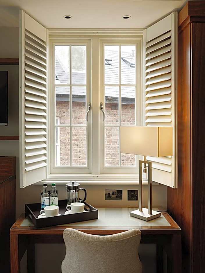 One Warwick Park Hotel