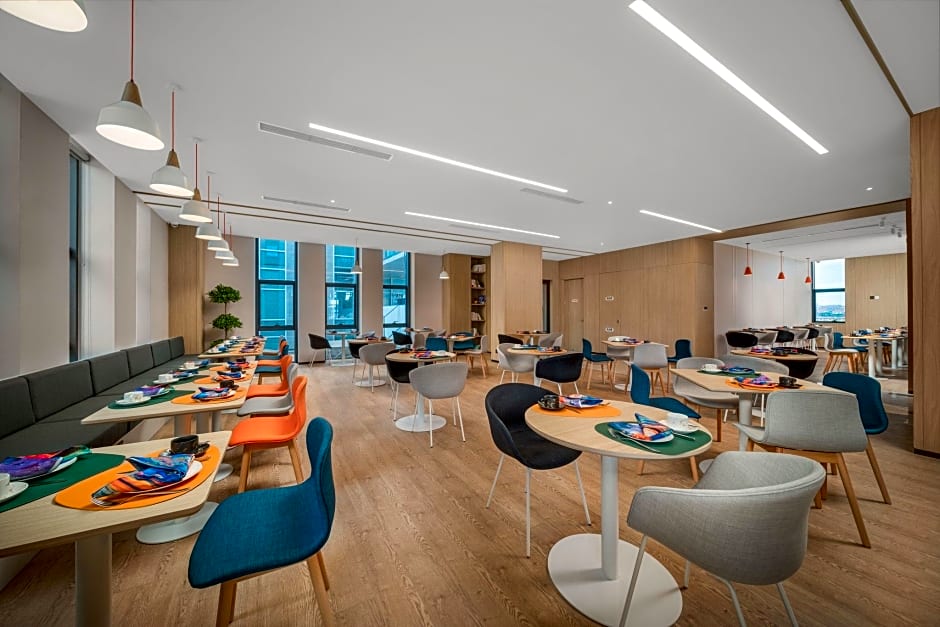 Holiday Inn Express Rongcheng Science and Technolo By IHG