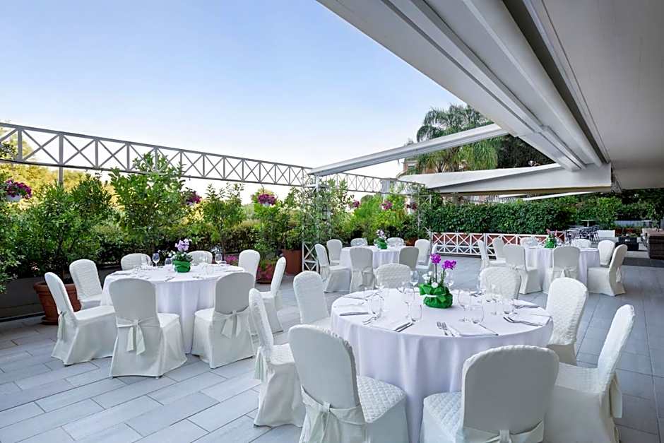 Courtyard by Marriott Rome Central Park