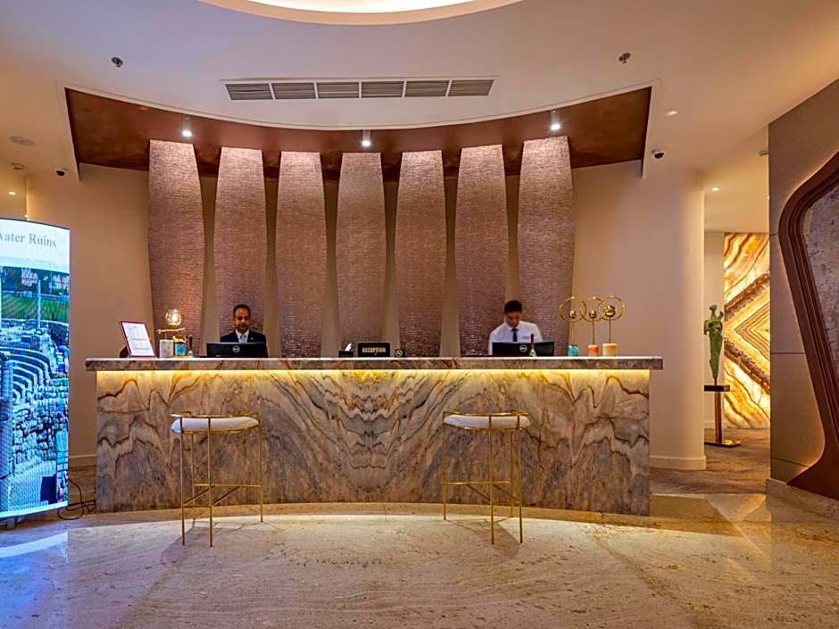 Crowne Plaza Alexandria Mirage by IHG