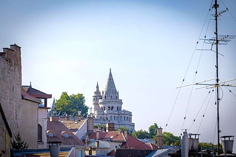 Carlton Hotel Buda Castle
