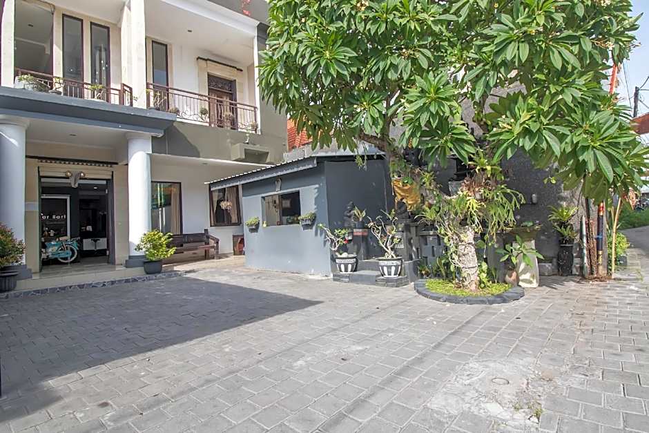 OYO 2836 Sekar Sari Residence