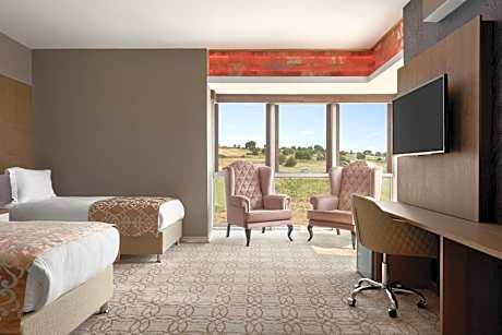 Premium Twin Room - Non-Smoking