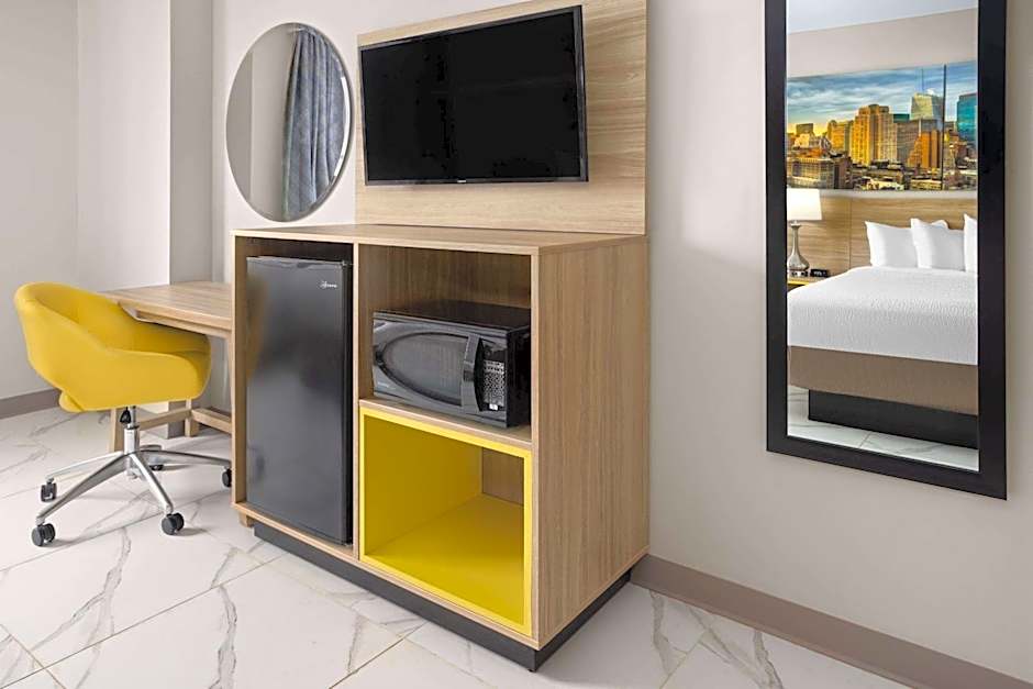 Days Inn by Wyndham Staten Island