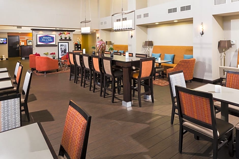 Hampton Inn & Suites Las Vegas South