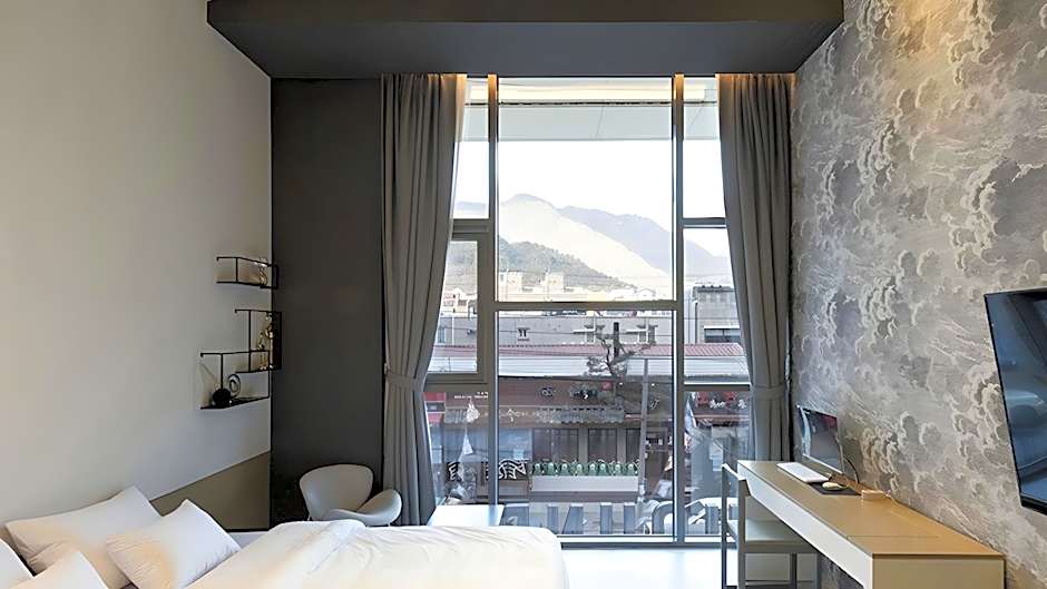 Hound Hotel Changwon - Jinhae Yongwon