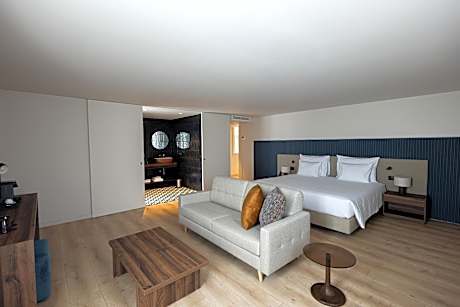 Junior Suite - 3 Pax