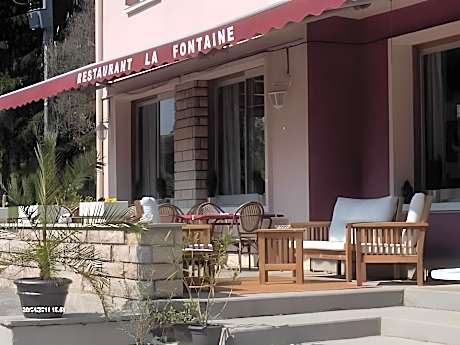 Hotel Logis Restaurant La Fontaine