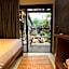 Meteora Stay & Coffeehouse Tulum
