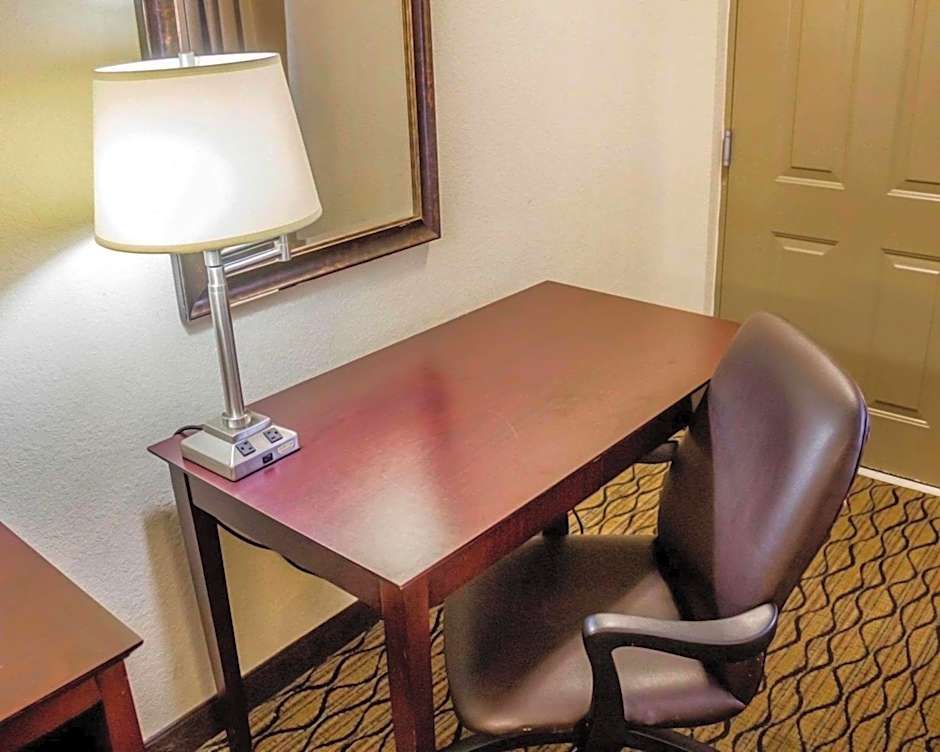 Quality Inn Waterbury East