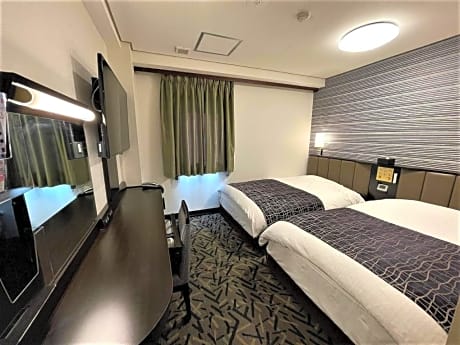 Standard Twin Room - Non-Smoking