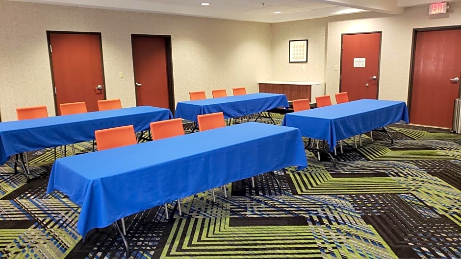 Holiday Inn Express Hotel and Suites Weslaco By IHG