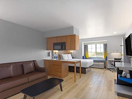 Microtel Inn & Suites By Wyndham Tracy