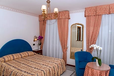 Standard Double or Twin Room with Terrace