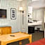 Williamsburg Woodlands Hotel & Suites, an official Colonial Williamsburg Hotel