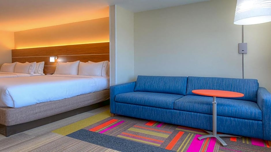 Holiday Inn Express Hotel & Suites Mount Pleasant