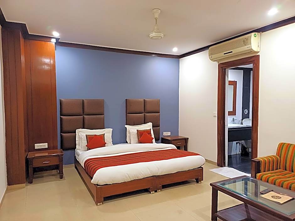 Siris 18 Hotel Gurgaon