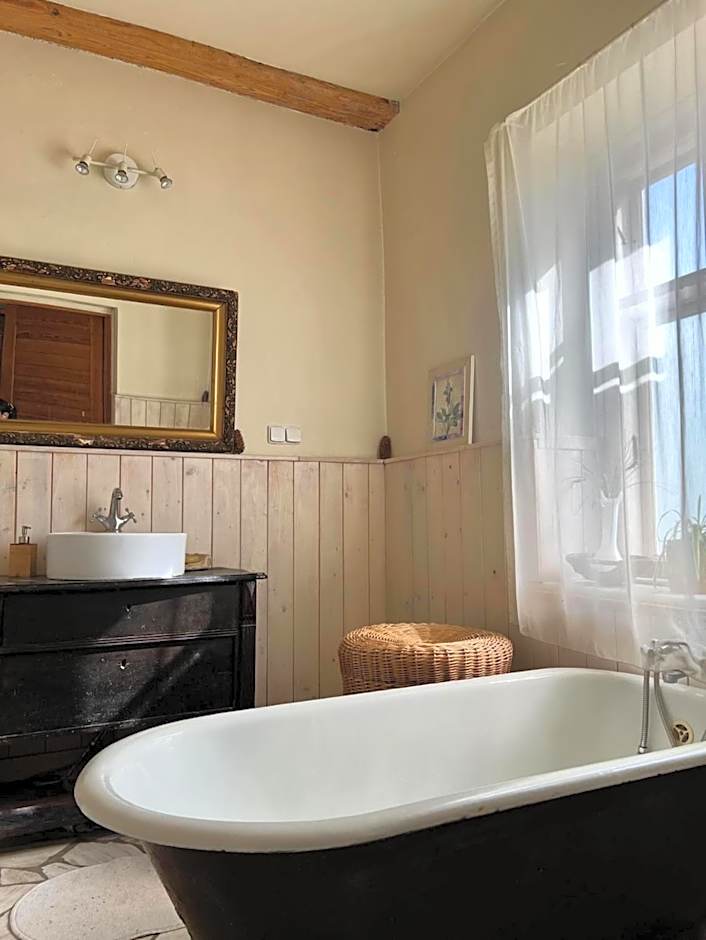 Placówka - tu życie płynie wolniej