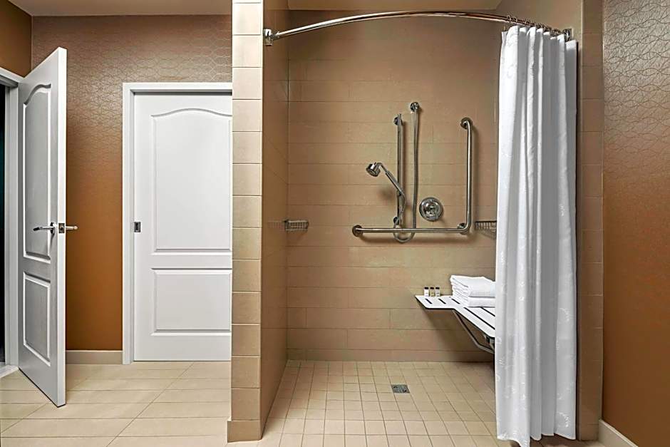 Sheraton Suites Calgary Eau Claire