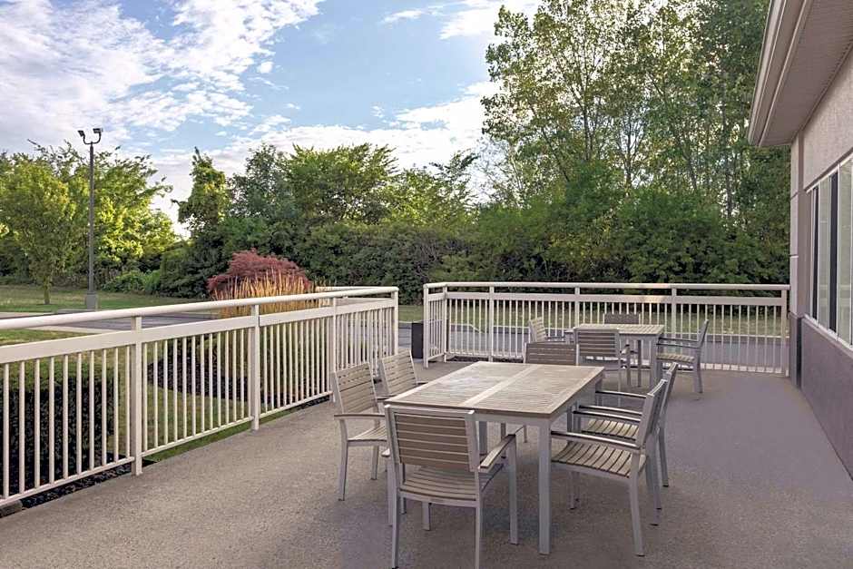 Country Inn & Suites by Radisson, Port Clinton, OH