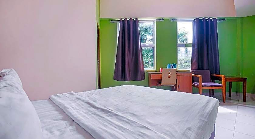 Hotel O Night Queen salak Tinggi