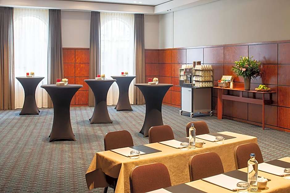 Crowne Plaza Brugge By IHG