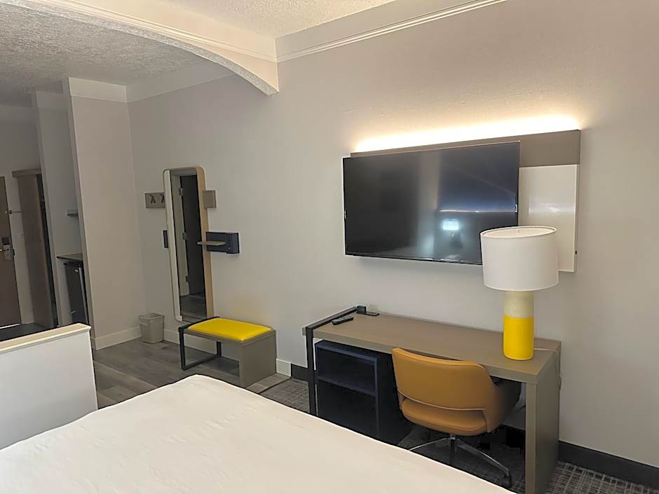 Comfort Suites Clackamas