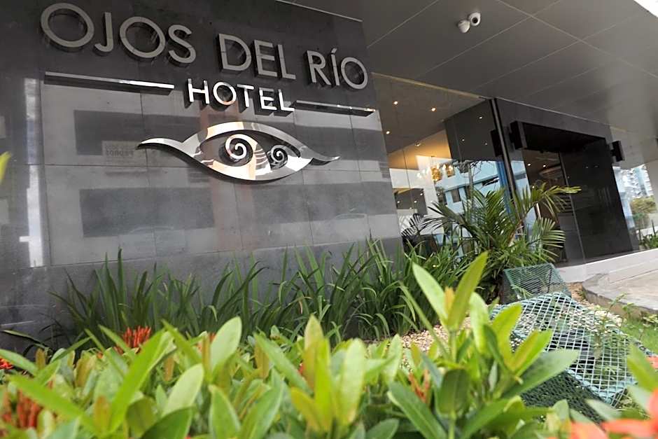Hotel Ojos Del Rio