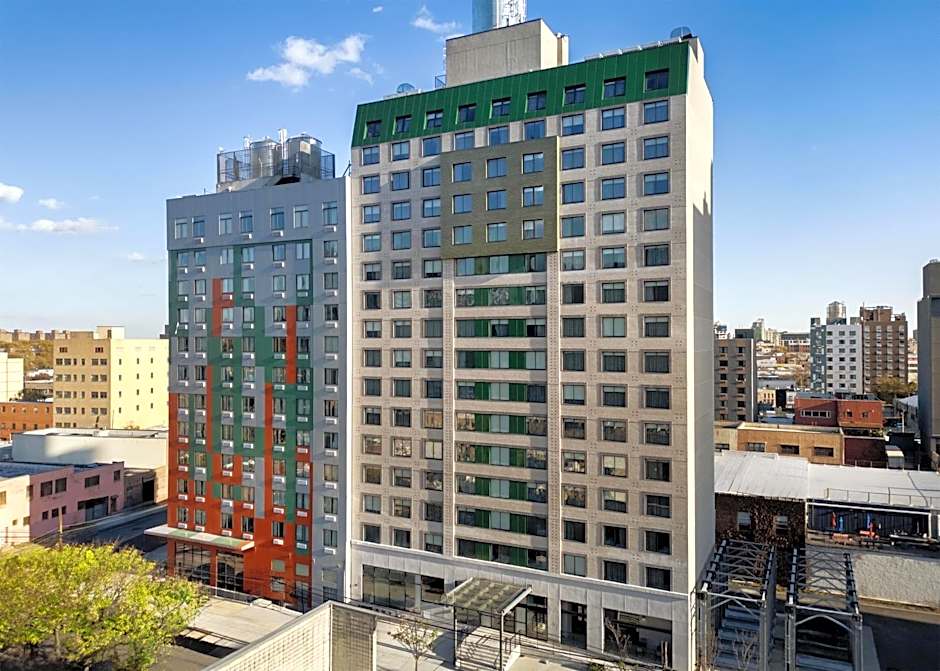 DoubleTree by Hilton Long Island City, NY