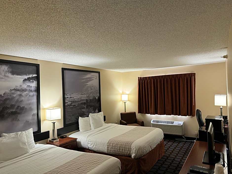 Super 8 by Wyndham Mason City