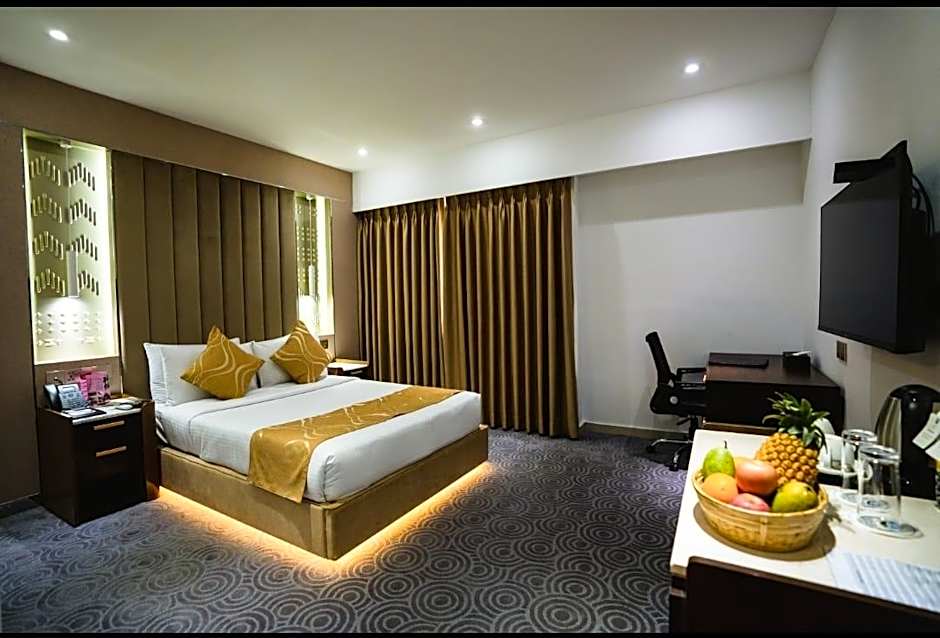 Unique Regency Hotel