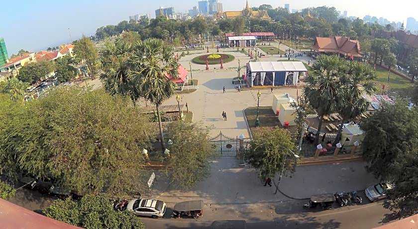 Golden Noura Villa-Pub & Restaurant